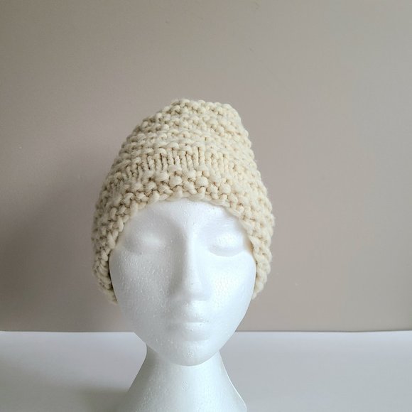 100% wool beige handmade knitted hat. - Picture 3 of 7